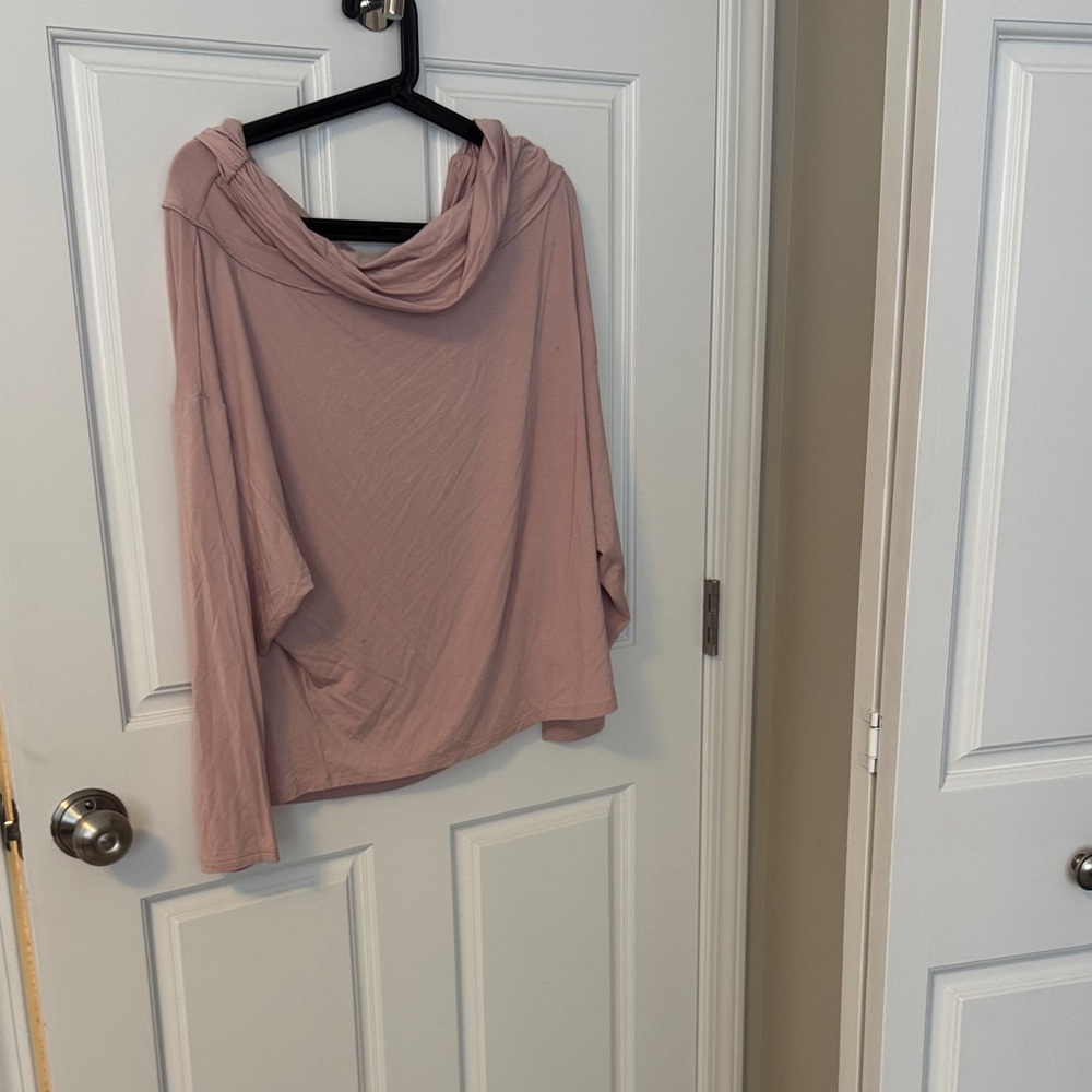 Express NWT Light Pink Top